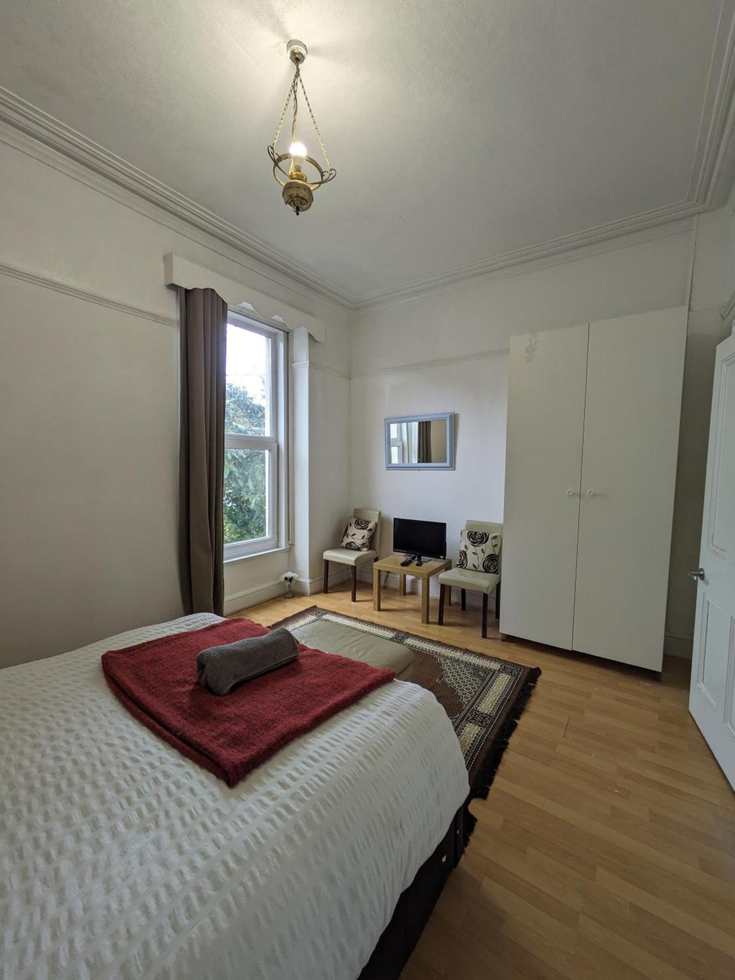 Ensuite Basic Room Budget Sketty 5 Swansea Luaran gambar